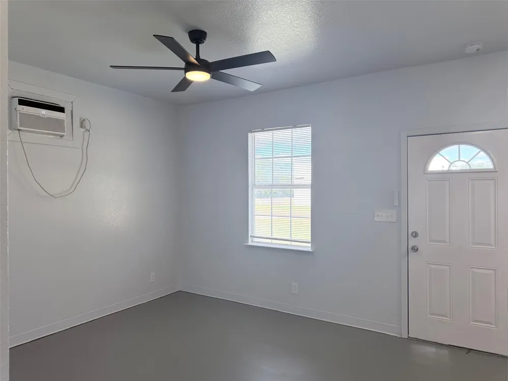 251 Zimmerman Avenue #B Bastrop, TX 78602