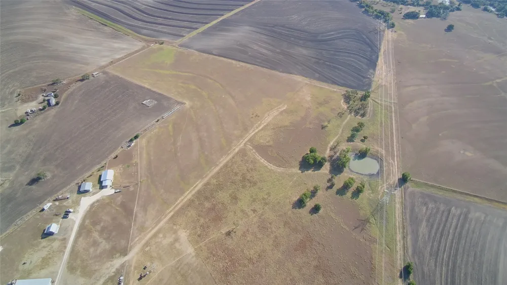 1351 CR 320 Granger, TX 76530