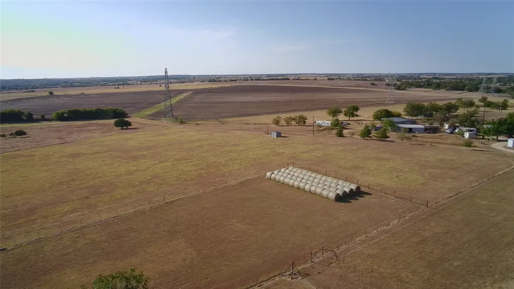 1351 CR 320 Granger, TX 76530
