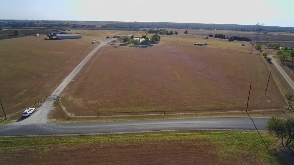 1351 CR 320 Granger, TX 76530