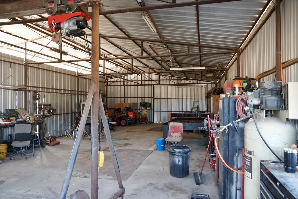 1351 CR 320 Granger, TX 76530