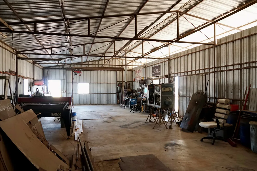 1351 CR 320 Granger, TX 76530