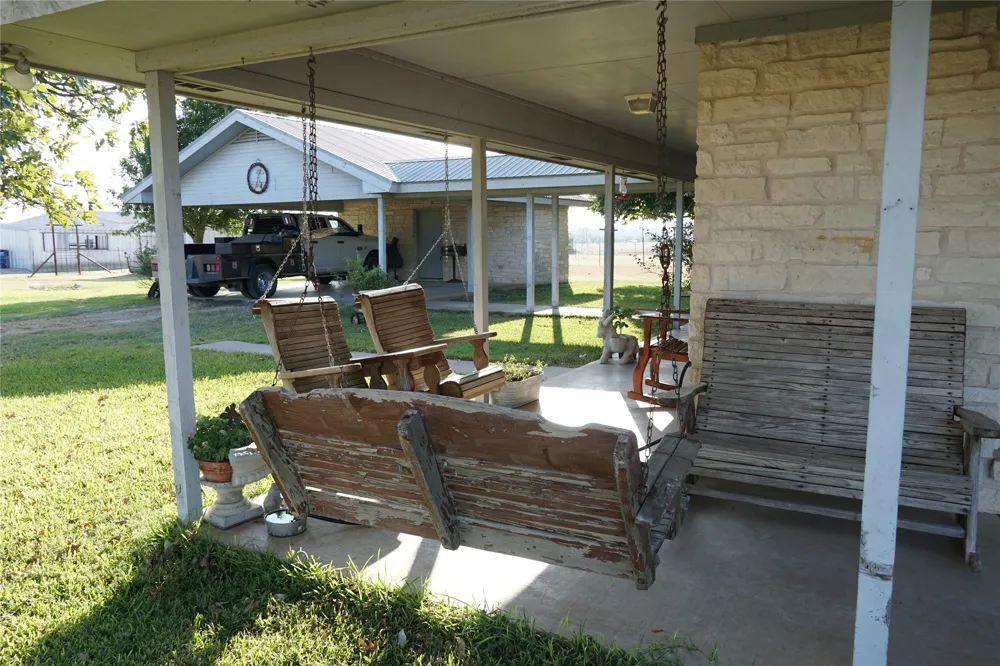 1351 CR 320 Granger, TX 76530
