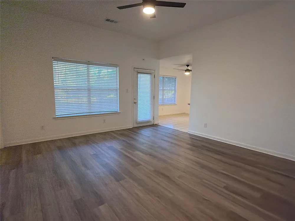 103 Mockingbird Circle Cedar Creek, TX 78612