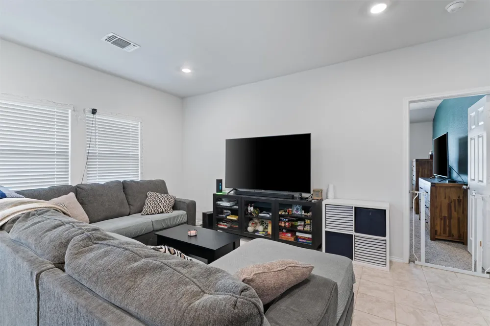 701 Taggart Trail Jarrell, TX 76537