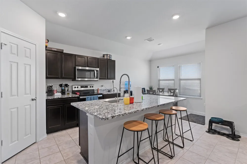 701 Taggart Trail Jarrell, TX 76537