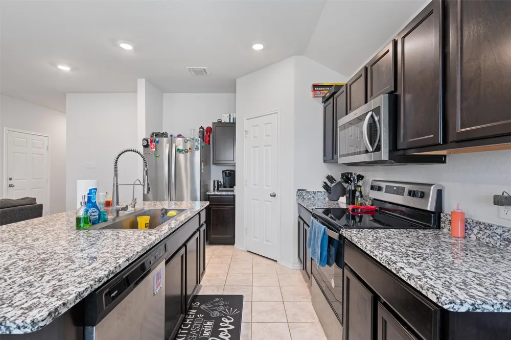 701 Taggart Trail Jarrell, TX 76537