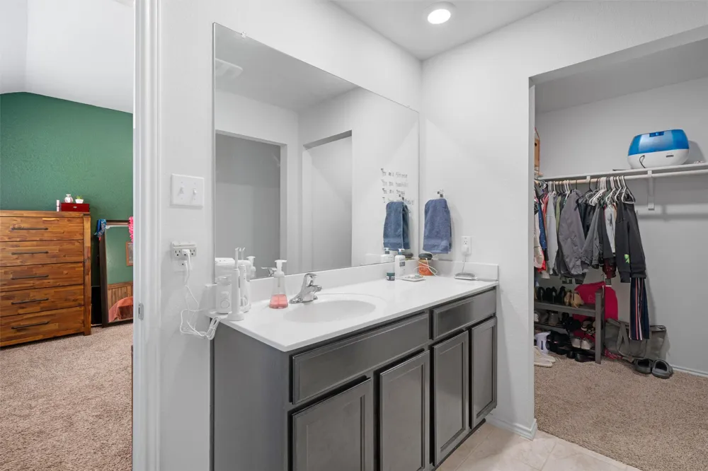 701 Taggart Trail Jarrell, TX 76537