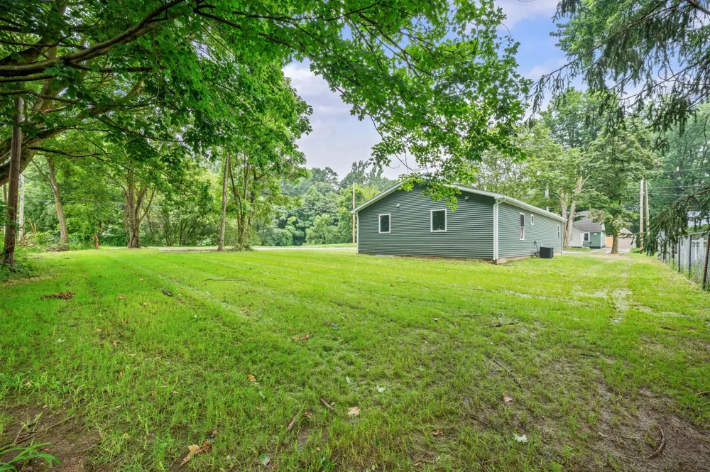 584 1st Court Niles, MI 49120