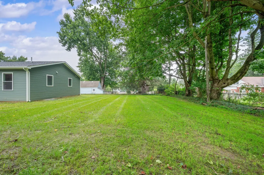 584 1st Court Niles, MI 49120