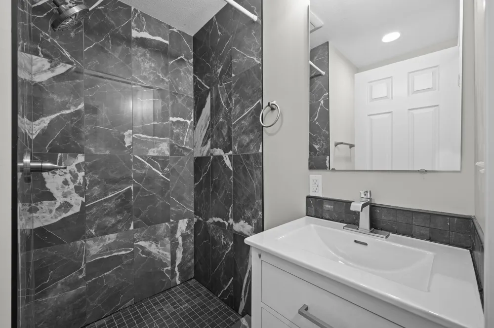 584 1st Court Niles, MI 49120