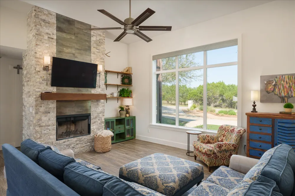 625 LAS COLINAS DRIVE Wimberley, TX 78676