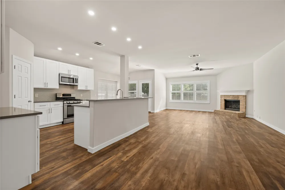 2208 John Tee Drive Cedar Park, TX 78613