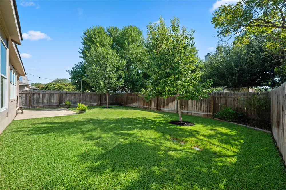 2208 John Tee Drive Cedar Park, TX 78613