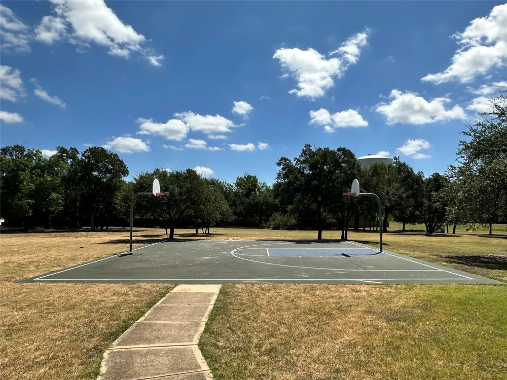 2208 John Tee Drive Cedar Park, TX 78613