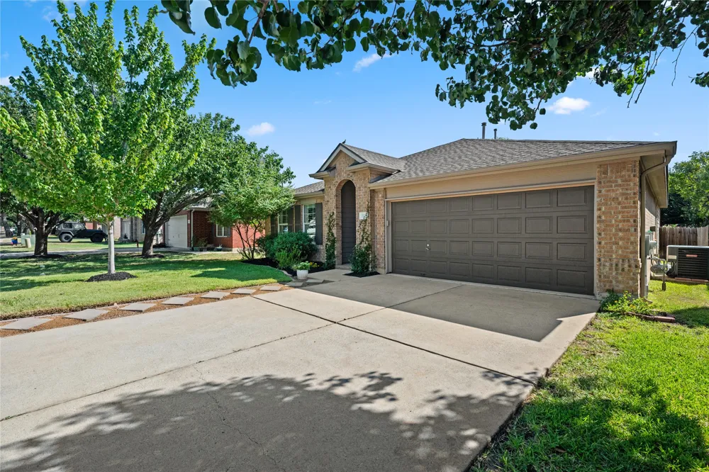2208 John Tee Drive Cedar Park, TX 78613