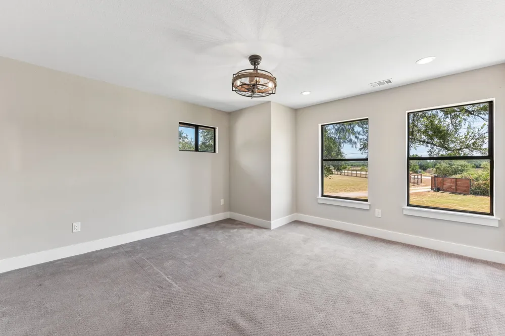 790 Private Road 905 Liberty Hill, TX 78642