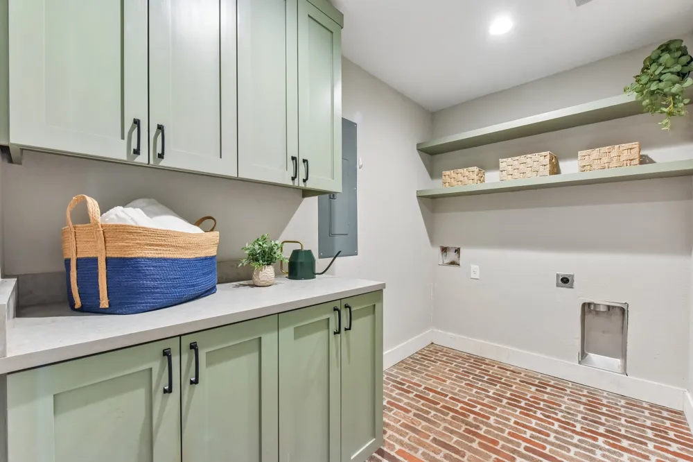 790 Private Road 905 Liberty Hill, TX 78642