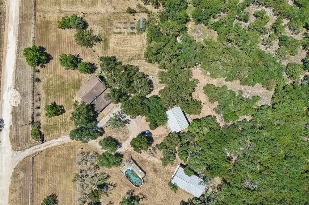 790 Private Road 905 Liberty Hill, TX 78642