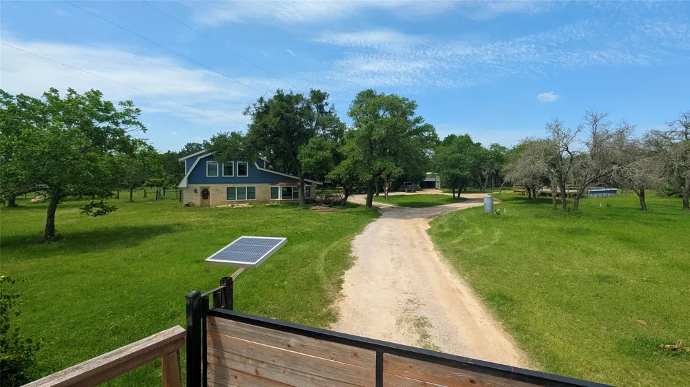 790 Private Road 905 Liberty Hill, TX 78642