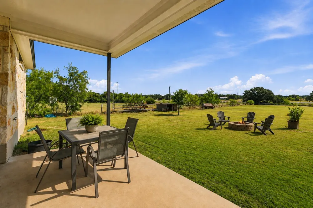 206 Brizendine Avenue Florence, TX 76527