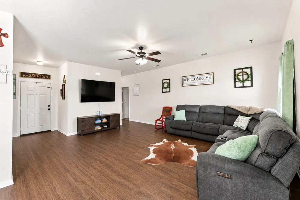 206 Brizendine Avenue Florence, TX 76527
