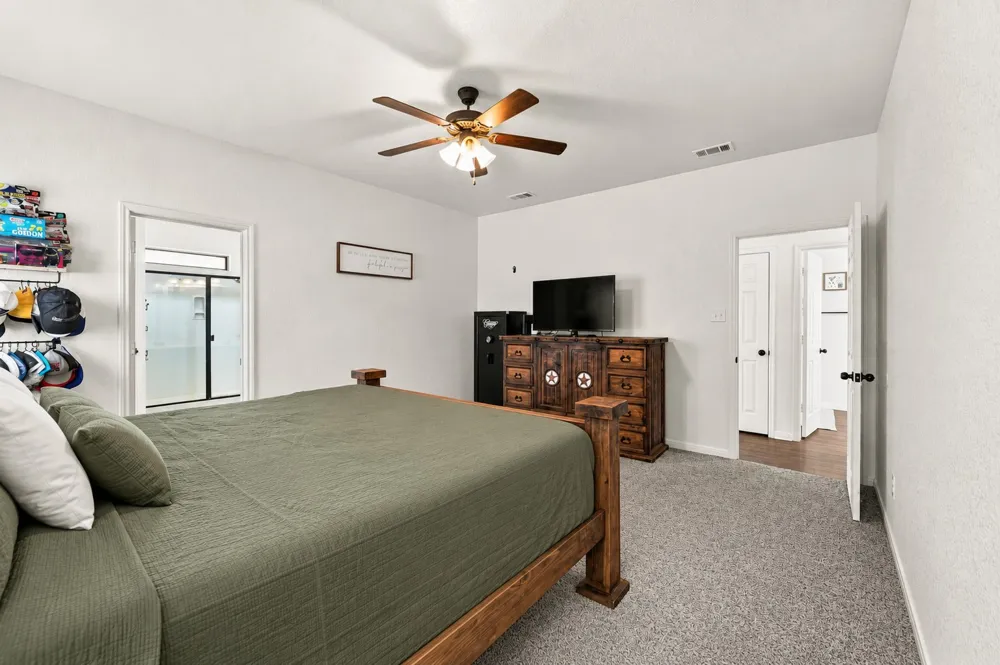 206 Brizendine Avenue Florence, TX 76527