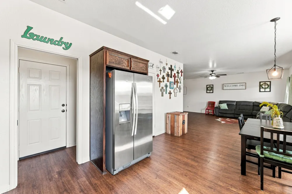 206 Brizendine Avenue Florence, TX 76527