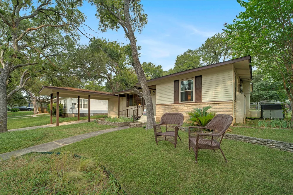 107 Mandalay Lane San Marcos, TX 78666