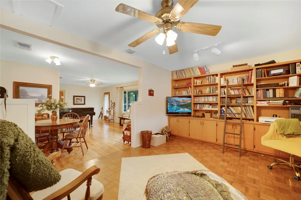 107 Mandalay Lane San Marcos, TX 78666