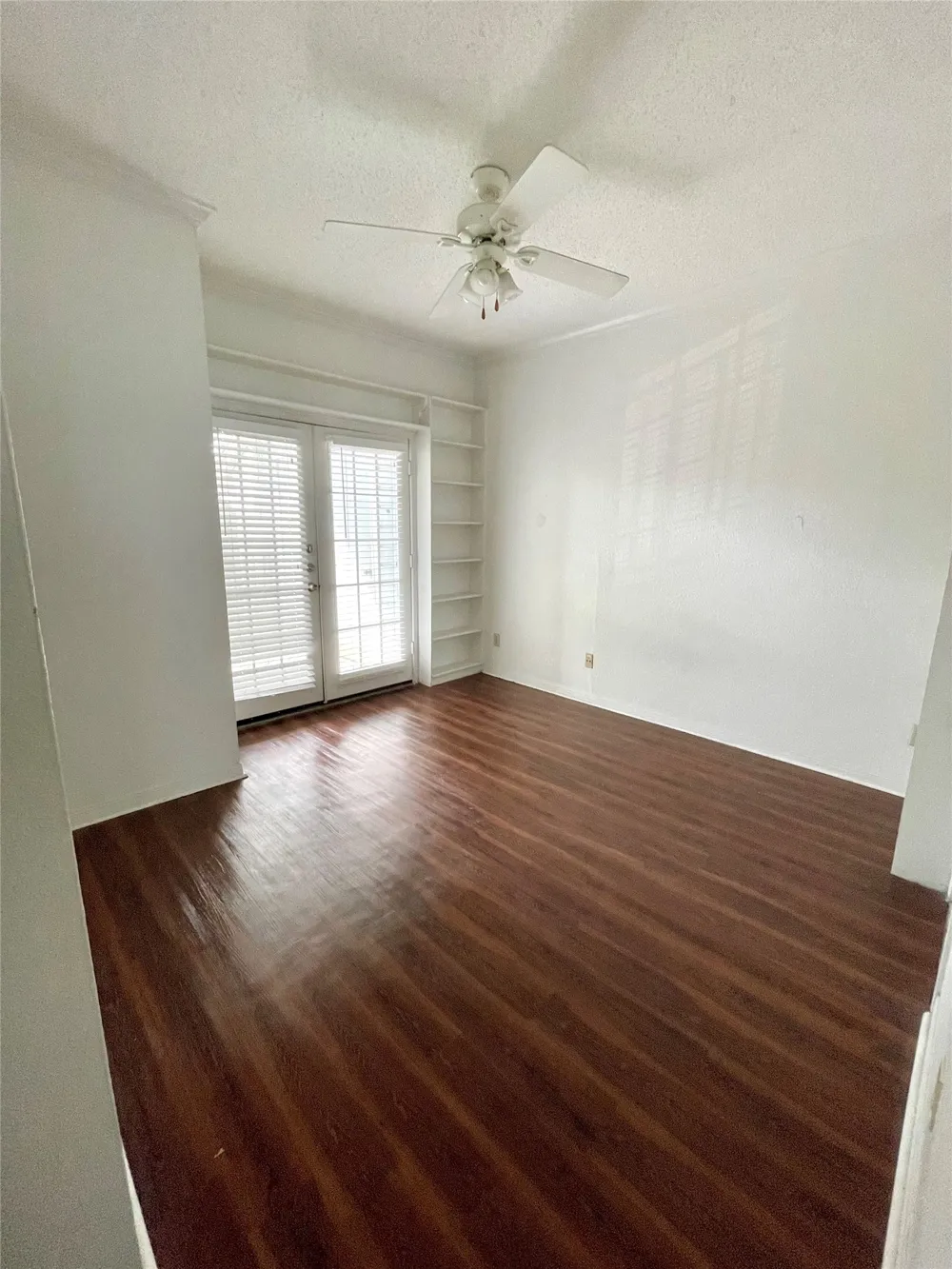 3111 Tom Green Street #302 Austin, TX 78705