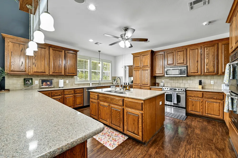 211 Moore Lane Cedar Park, TX 78613