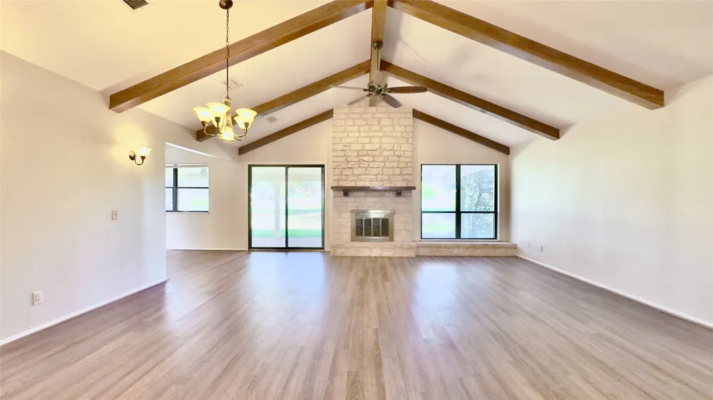 843 Sunfish Street Austin, TX 78734
