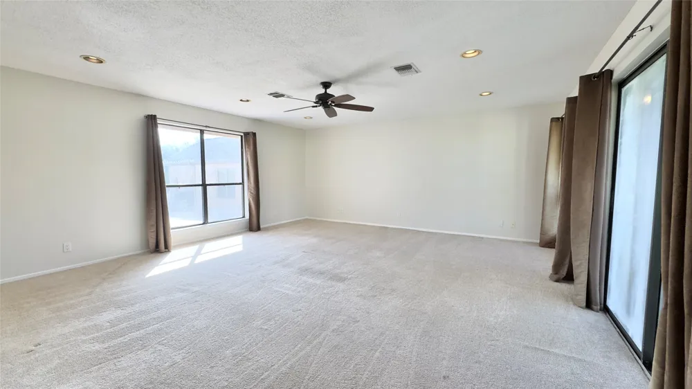 843 Sunfish Street Austin, TX 78734