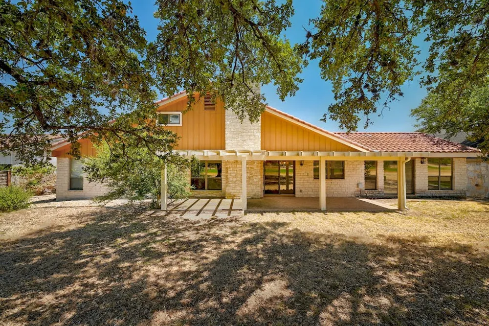 843 Sunfish Street Austin, TX 78734