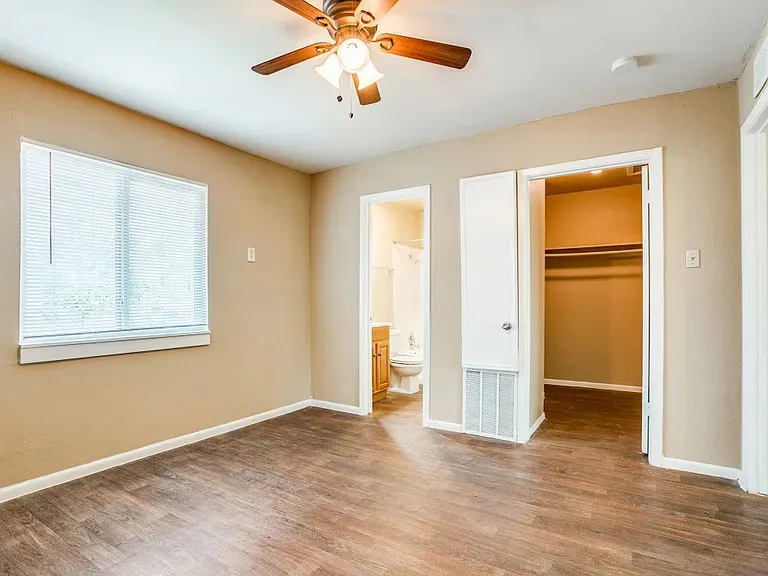 216 LUCAS ST STREET #2 San Antonio, TX 78209