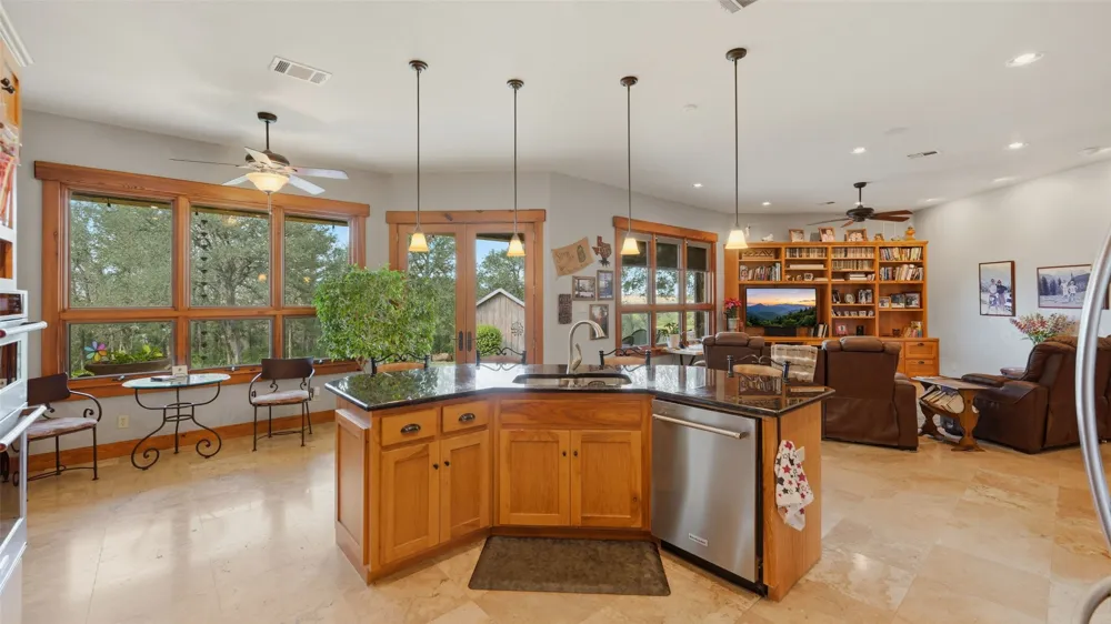435 Placid Lane Lockhart, TX 78644