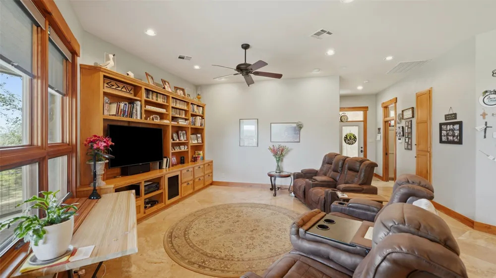 435 Placid Lane Lockhart, TX 78644