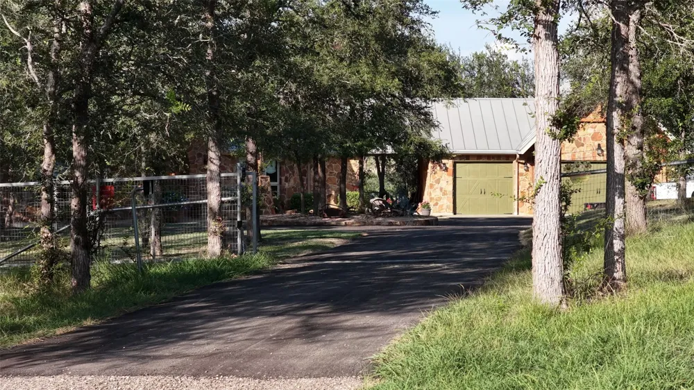 435 Placid Lane Lockhart, TX 78644