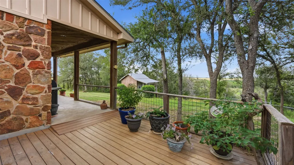 435 Placid Lane Lockhart, TX 78644