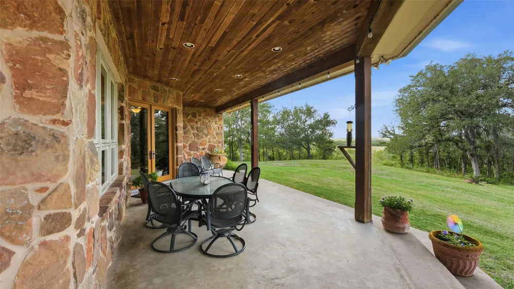 435 Placid Lane Lockhart, TX 78644