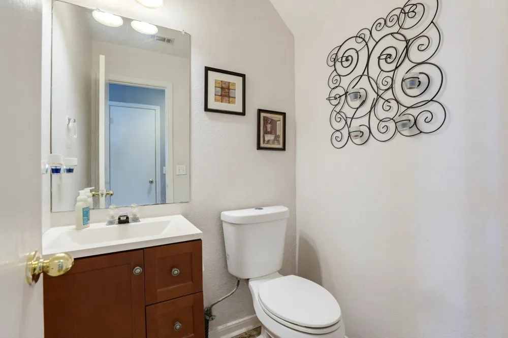 216 Sunshadow Drive Lockhart, TX 78644