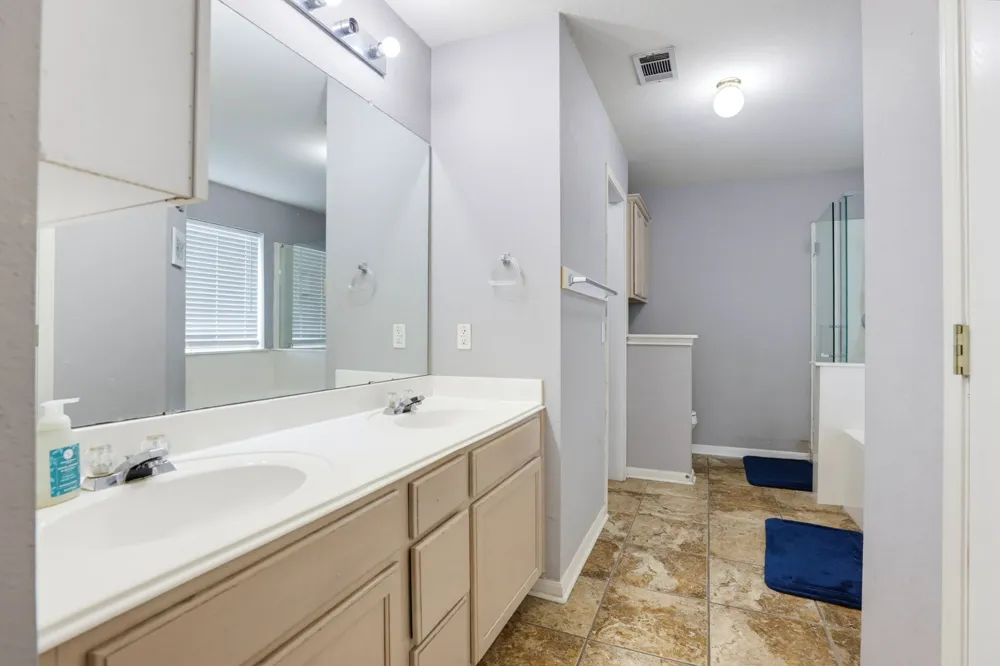 216 Sunshadow Drive Lockhart, TX 78644