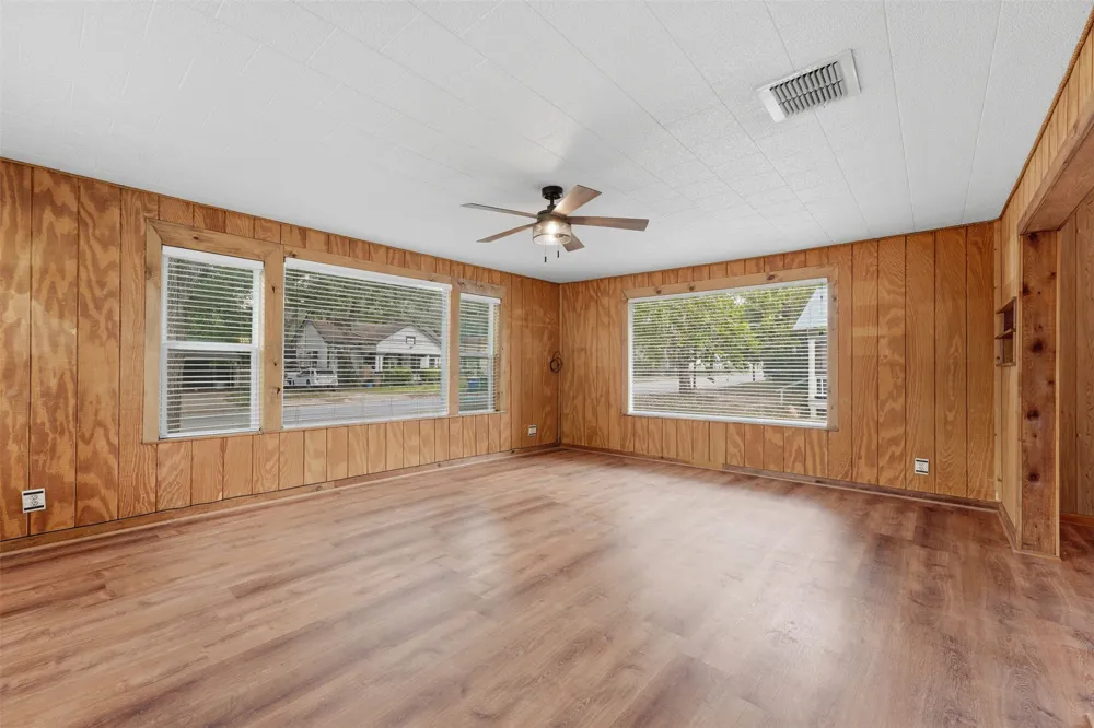 104 Bright Street Gonzales, TX 78629