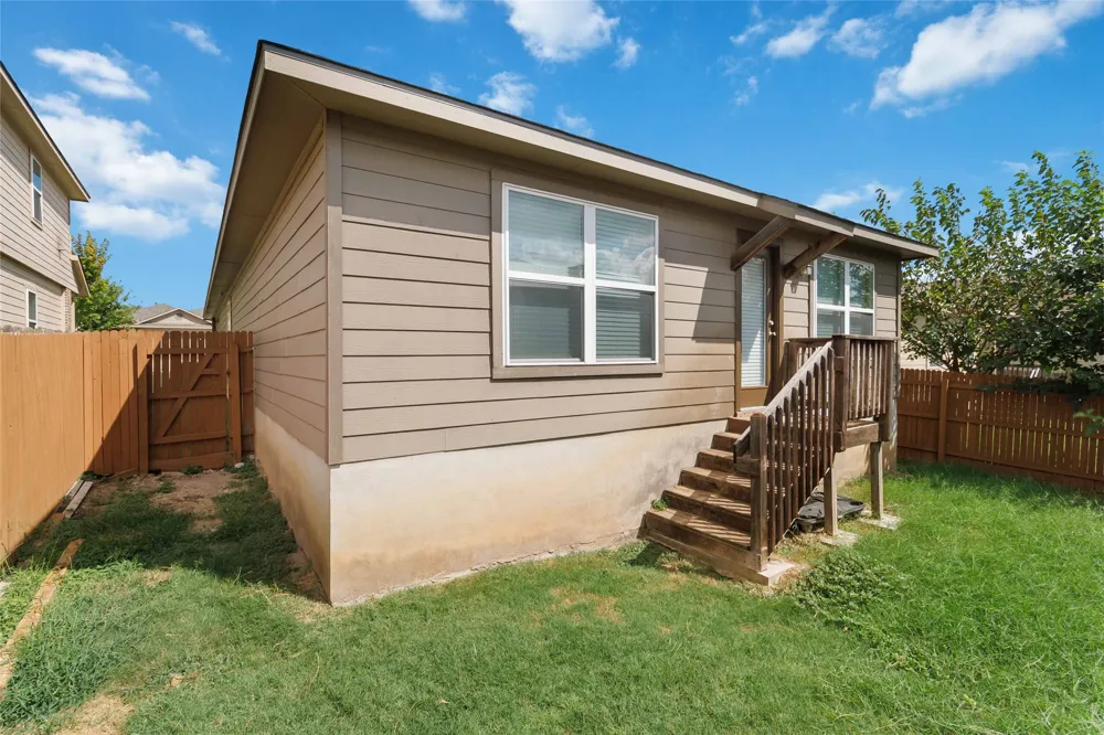 182 Tallow Trail San Marcos, TX 78666