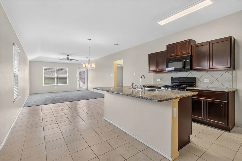 182 Tallow Trail San Marcos, TX 78666