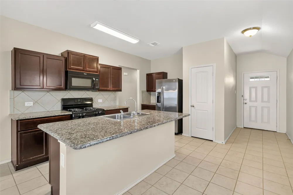 182 Tallow Trail San Marcos, TX 78666