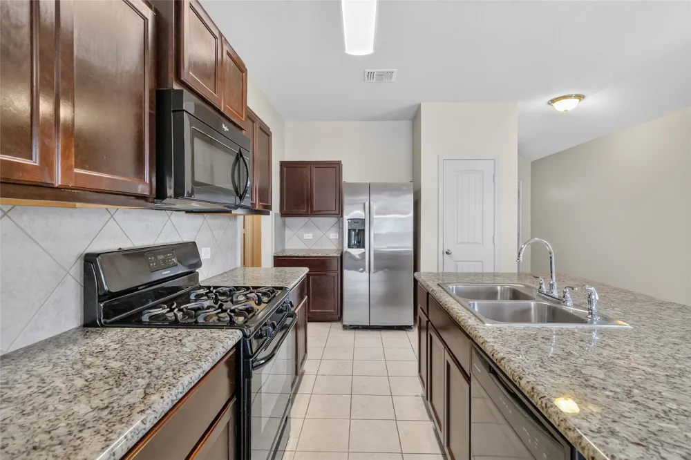 182 Tallow Trail San Marcos, TX 78666