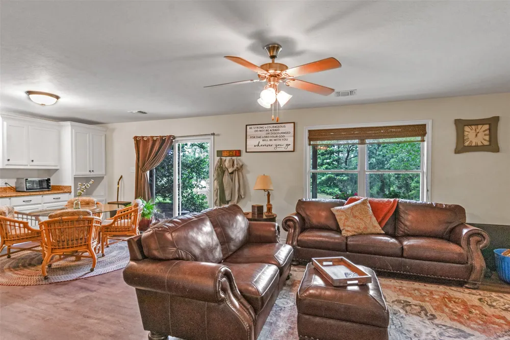 9997 Calhoun Road Bryan, TX 77808