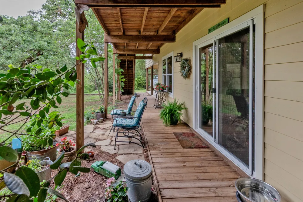 9997 Calhoun Road Bryan, TX 77808